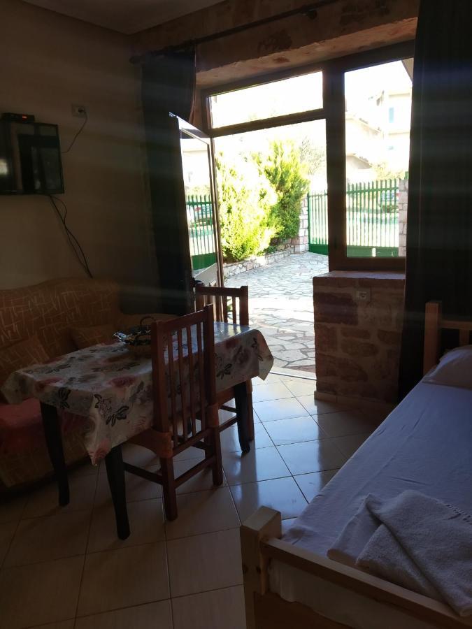 Altin Skrapari Guesthouse Ксамил Екстериор снимка