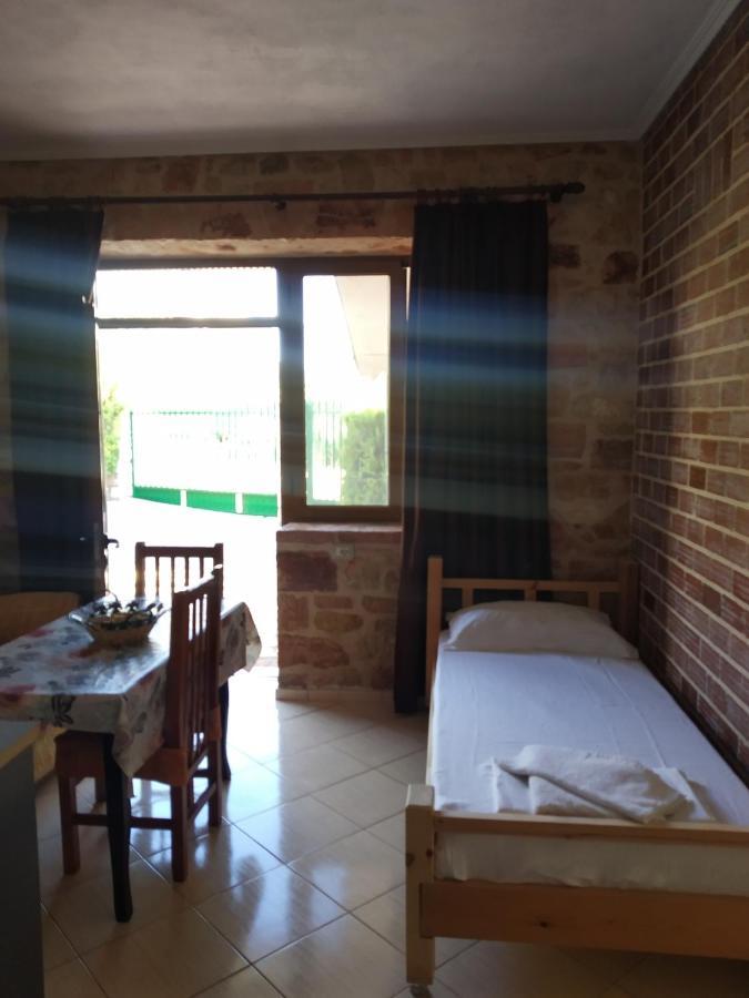 Altin Skrapari Guesthouse Ксамил Екстериор снимка
