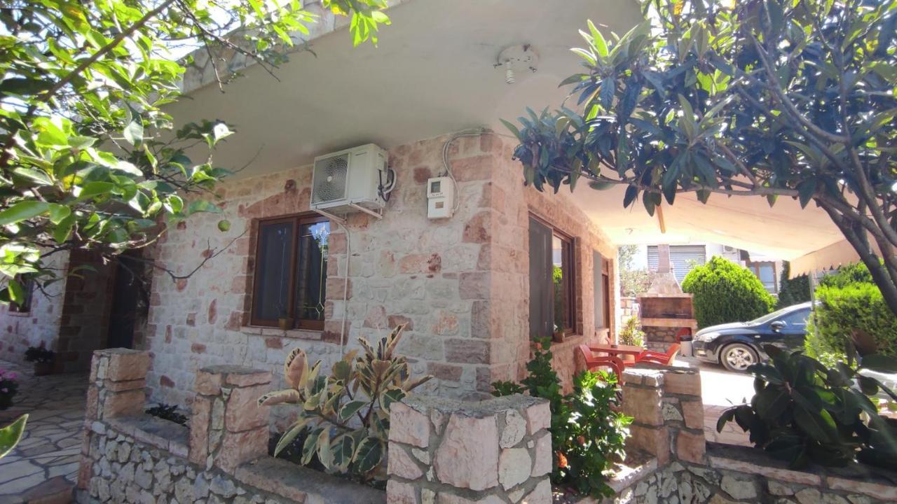 Altin Skrapari Guesthouse Ксамил Екстериор снимка