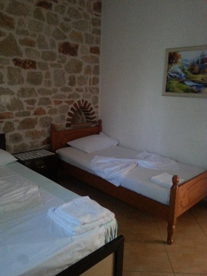 Altin Skrapari Guesthouse Ксамил Екстериор снимка