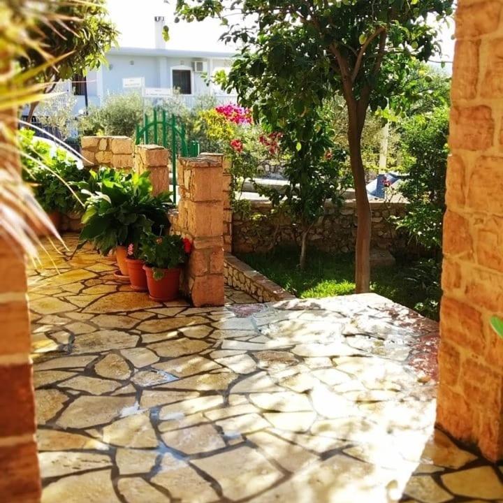 Altin Skrapari Guesthouse Ксамил Екстериор снимка